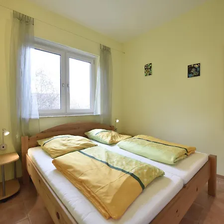 Charming Coastal Retreat In Zierow