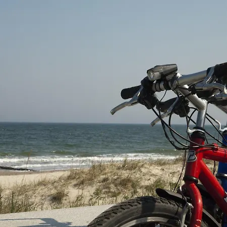 Charming Coastal Retreat In Zierow